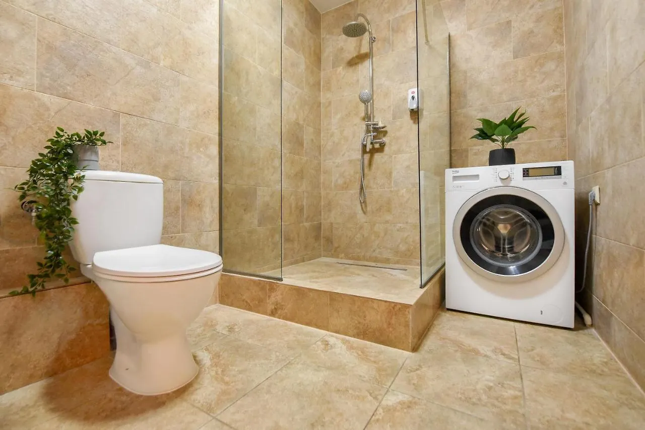 Apartment Plants Attic Studio - Best Location - Old Town Bucharest