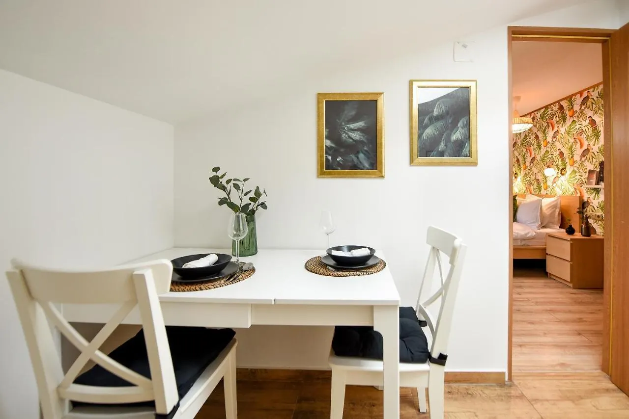 Plants Attic Studio - Best Location - Old Town Bucharest 0*,  Romania